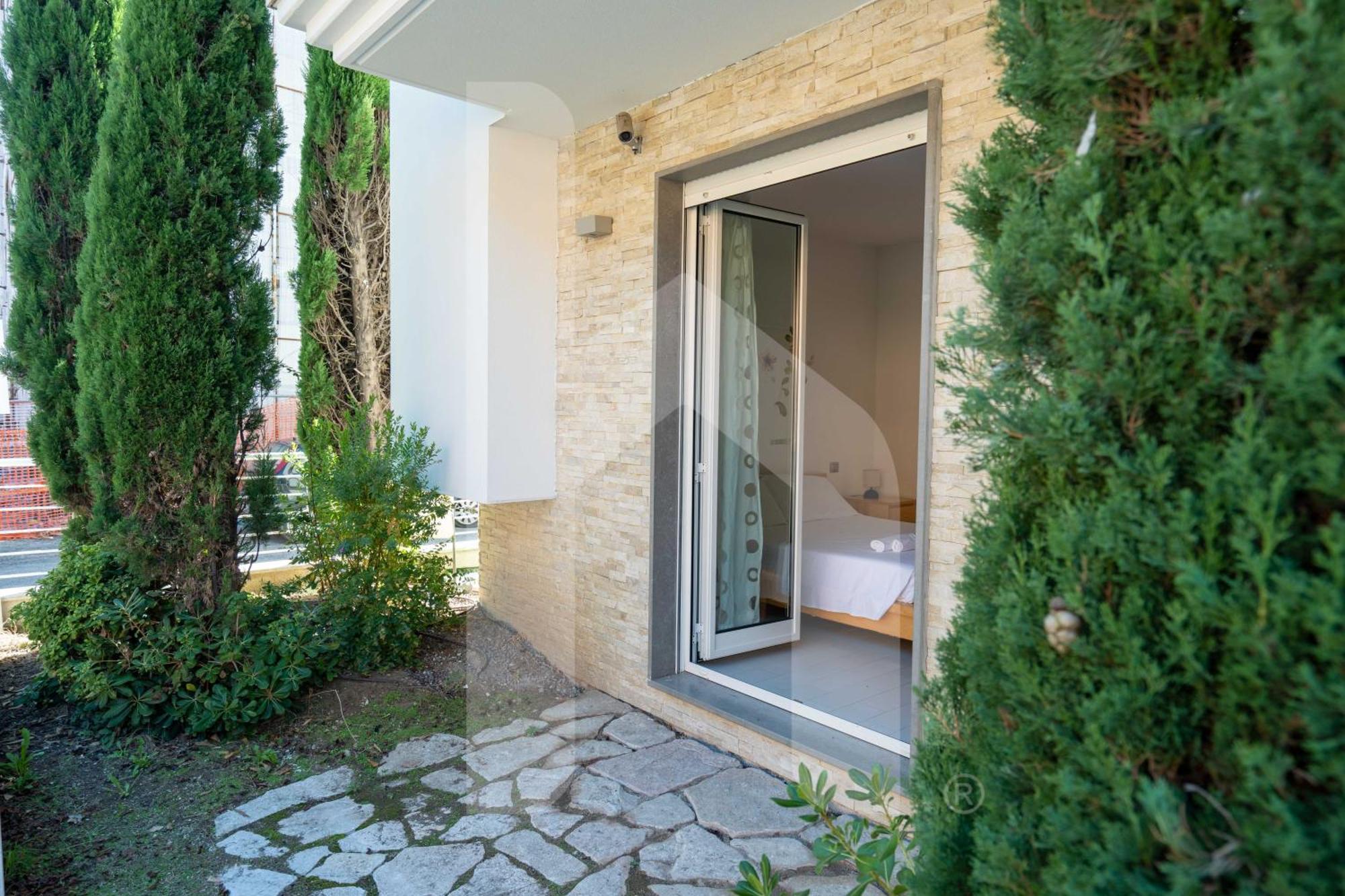 Homiday - Residence Bordopineta Пинето Экстерьер фото